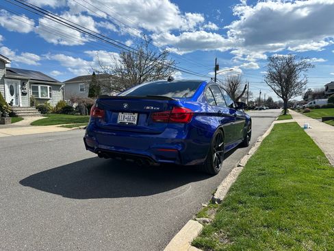 Used 2018 BMW M3 CS w/ Executive Package image 10