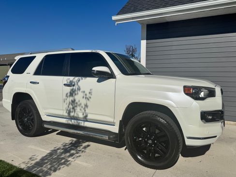 Used 2023 Toyota 4Runner Limited image 1