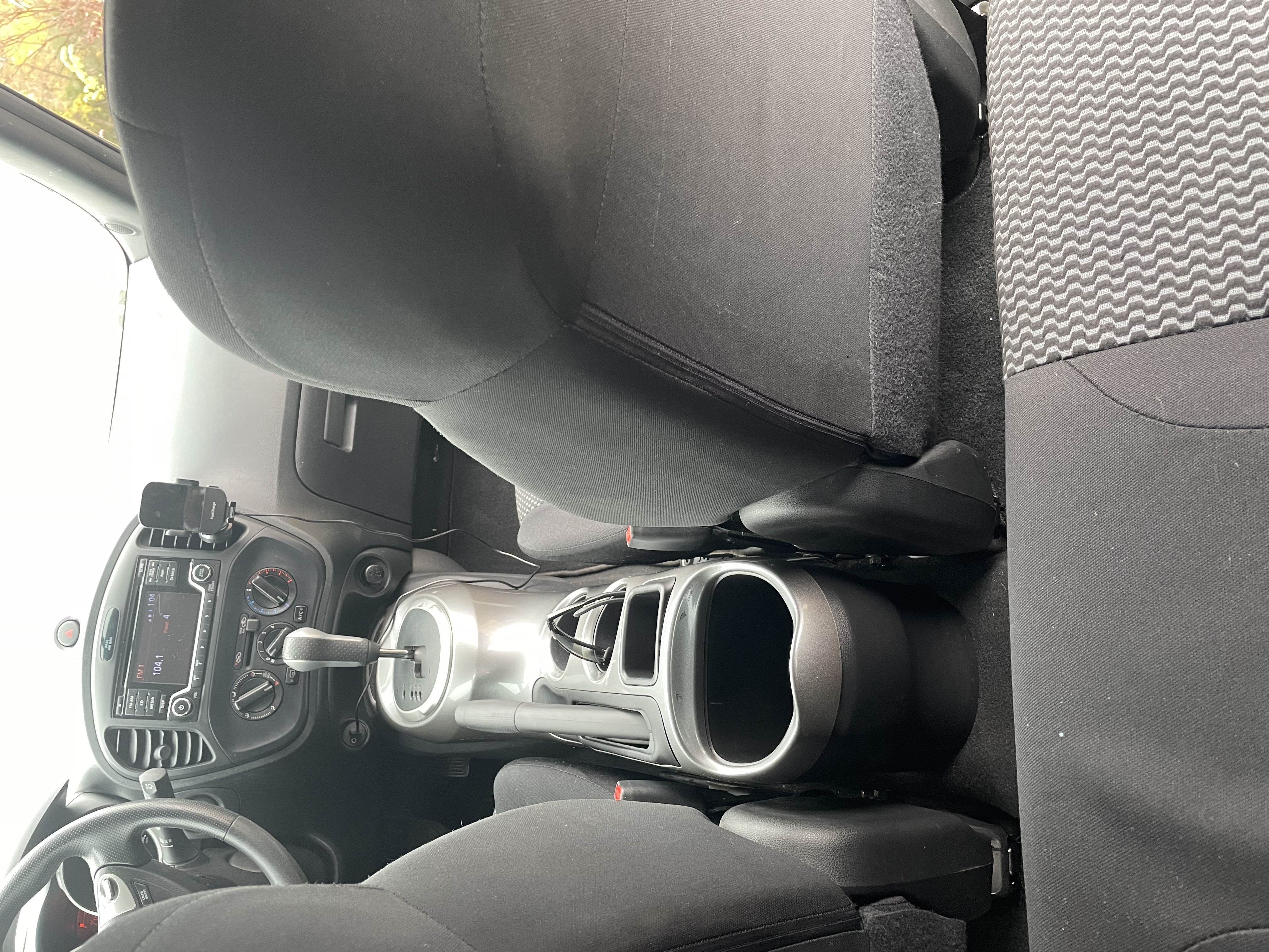Used 2016 Nissan Juke S FWD image 18