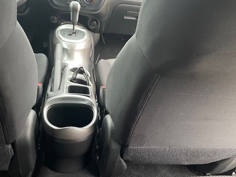 Used 2016 Nissan Juke S image 18