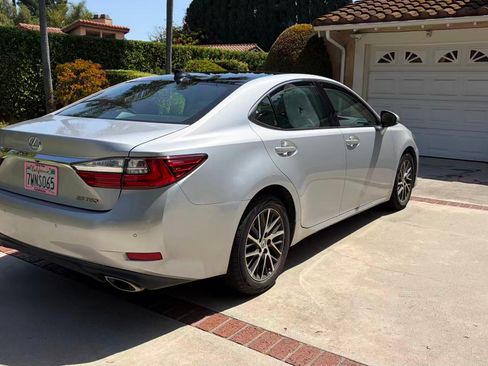 Used 2017 Lexus ES 350 FWD image 4