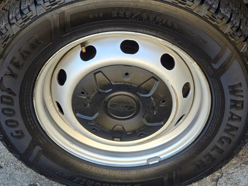 Used 2019 Ford Transit 250 Extended Length High Roof w/Sl image 2