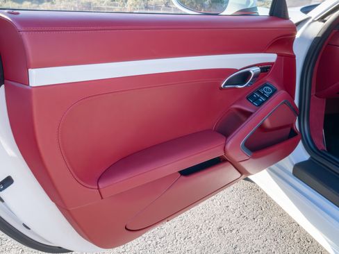 Used 2023 Porsche 718 Cayman GT4 image 14