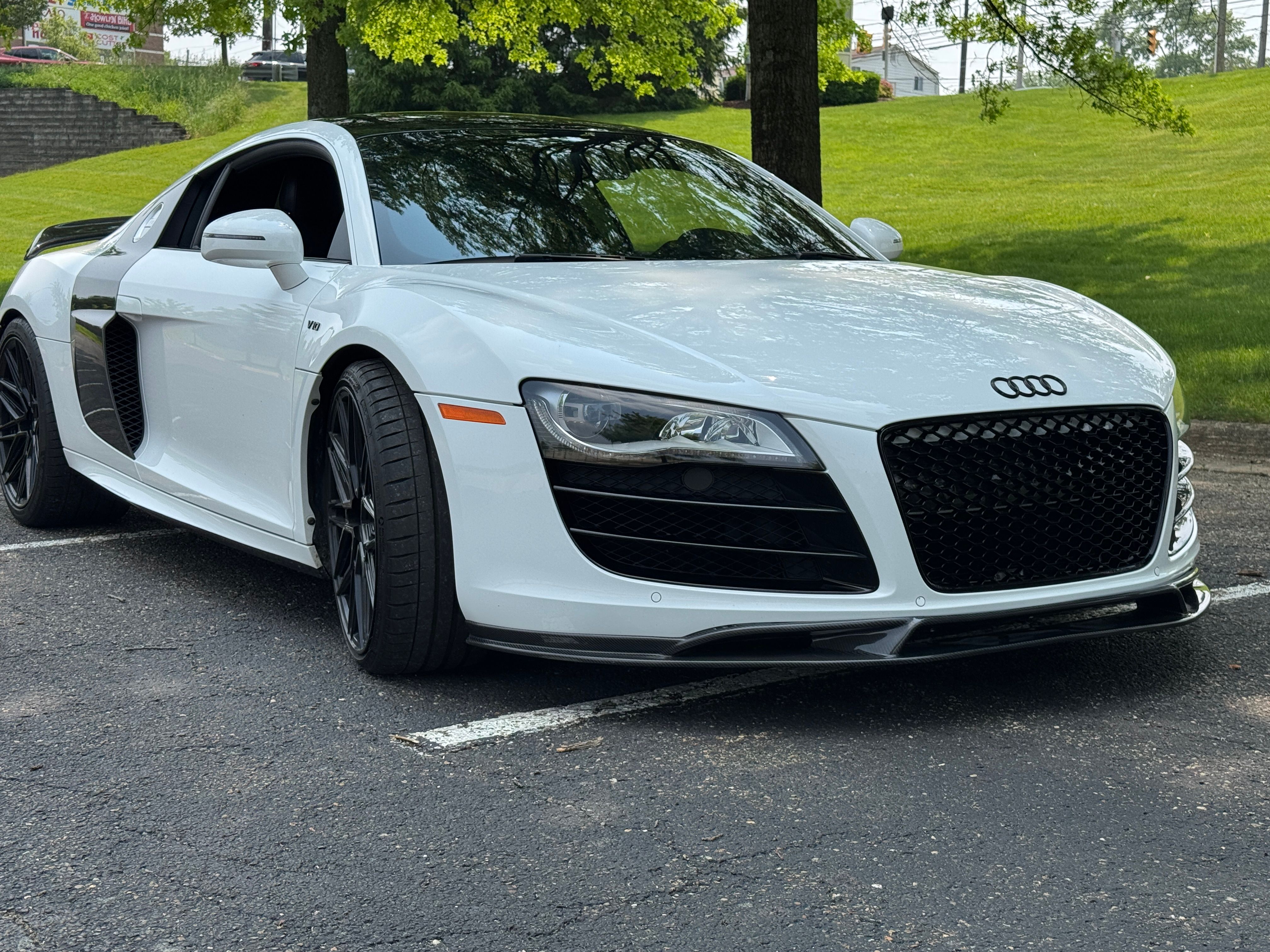 Used 2011 Audi R8 V10 AWD/4WD image 6