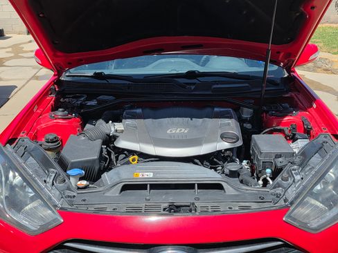 Used 2015 Hyundai Genesis 3.8 RWD image 5