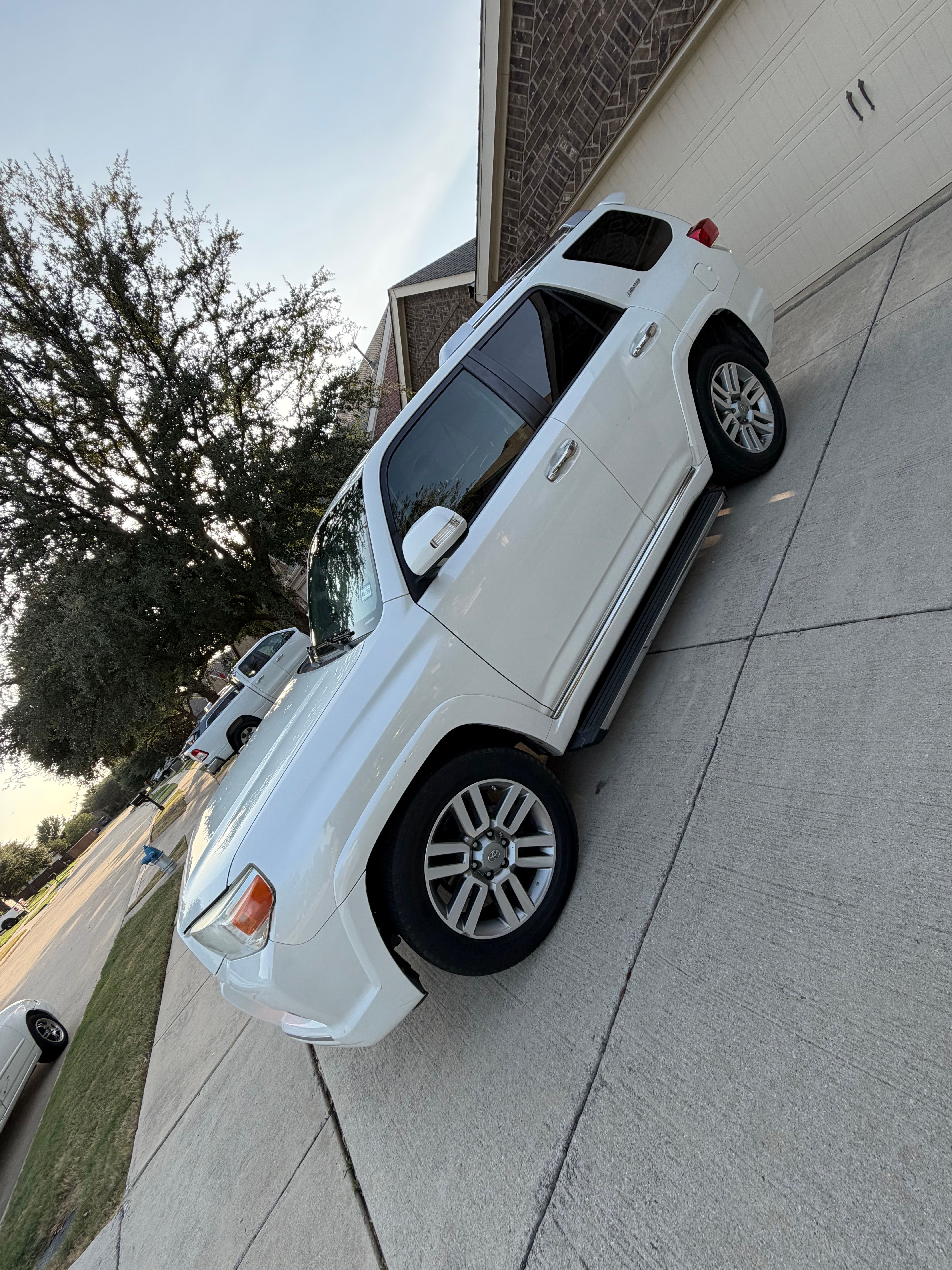 Used 2011 Toyota 4Runner Limited RWD image 5