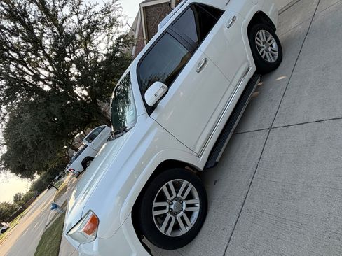 Used 2011 Toyota 4Runner Limited RWD image 5