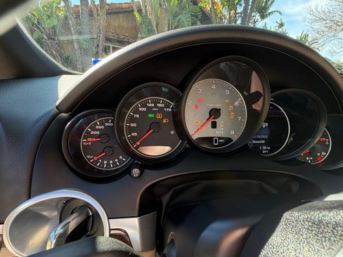 Used 2017 Porsche Cayenne S image 25