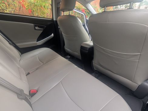 Used 2015 Toyota Prius Plug-In Hybrid image 8