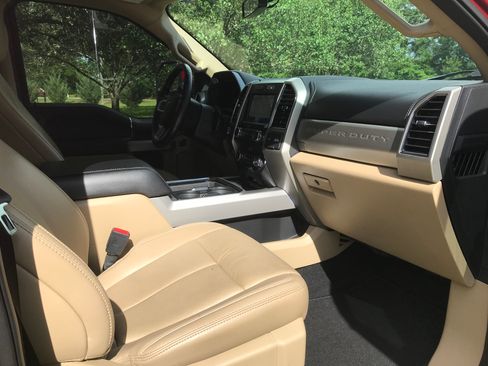Used 2021 Ford F250 Lariat w/ Lariat Ultimate Package AWD/4WD image 10