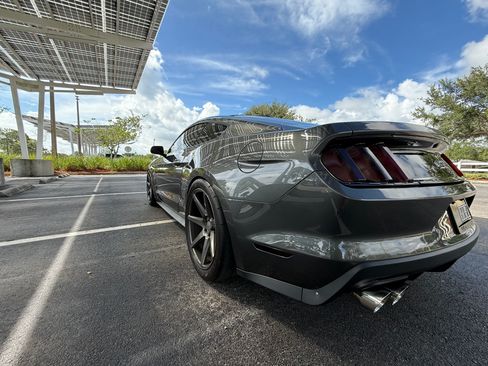 Used 2017 Ford Mustang GT w/ GT Performance Package image 14
