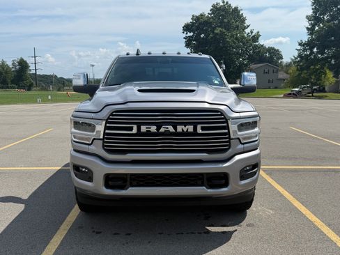 Used 2024 RAM 2500 Laramie w/ Sport Appearance Package AWD/4WD image 5