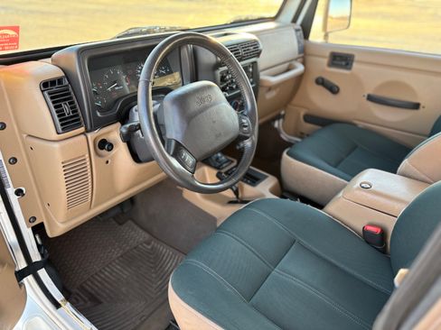 Used 1999 Jeep Wrangler Sahara image 5