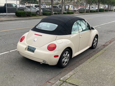 Used 2003 Volkswagen Beetle GLS image 1