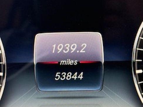 Used 2019 Mercedes-Benz E 450 4MATIC Coupe image 24