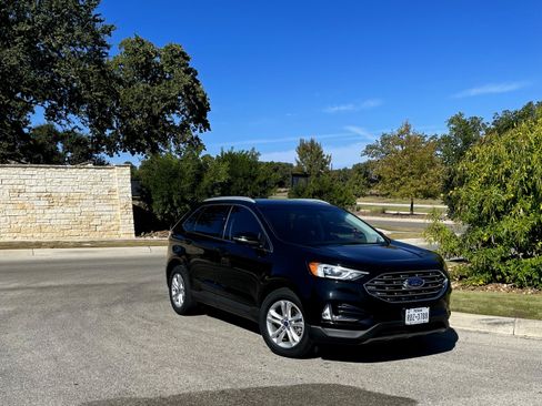 Used 2020 Ford Edge SEL w/ Convenience Package image 1