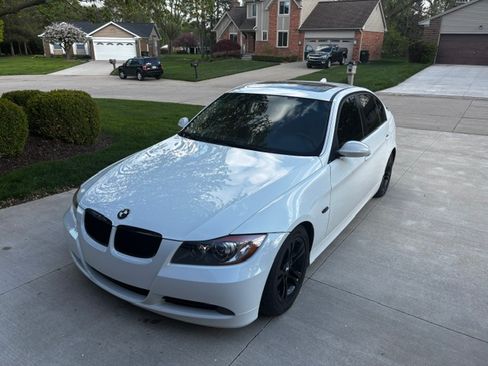 Used 2008 BMW 328i Sedan RWD image 2