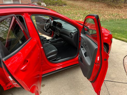 Used 2023 Hyundai Kona N image 17