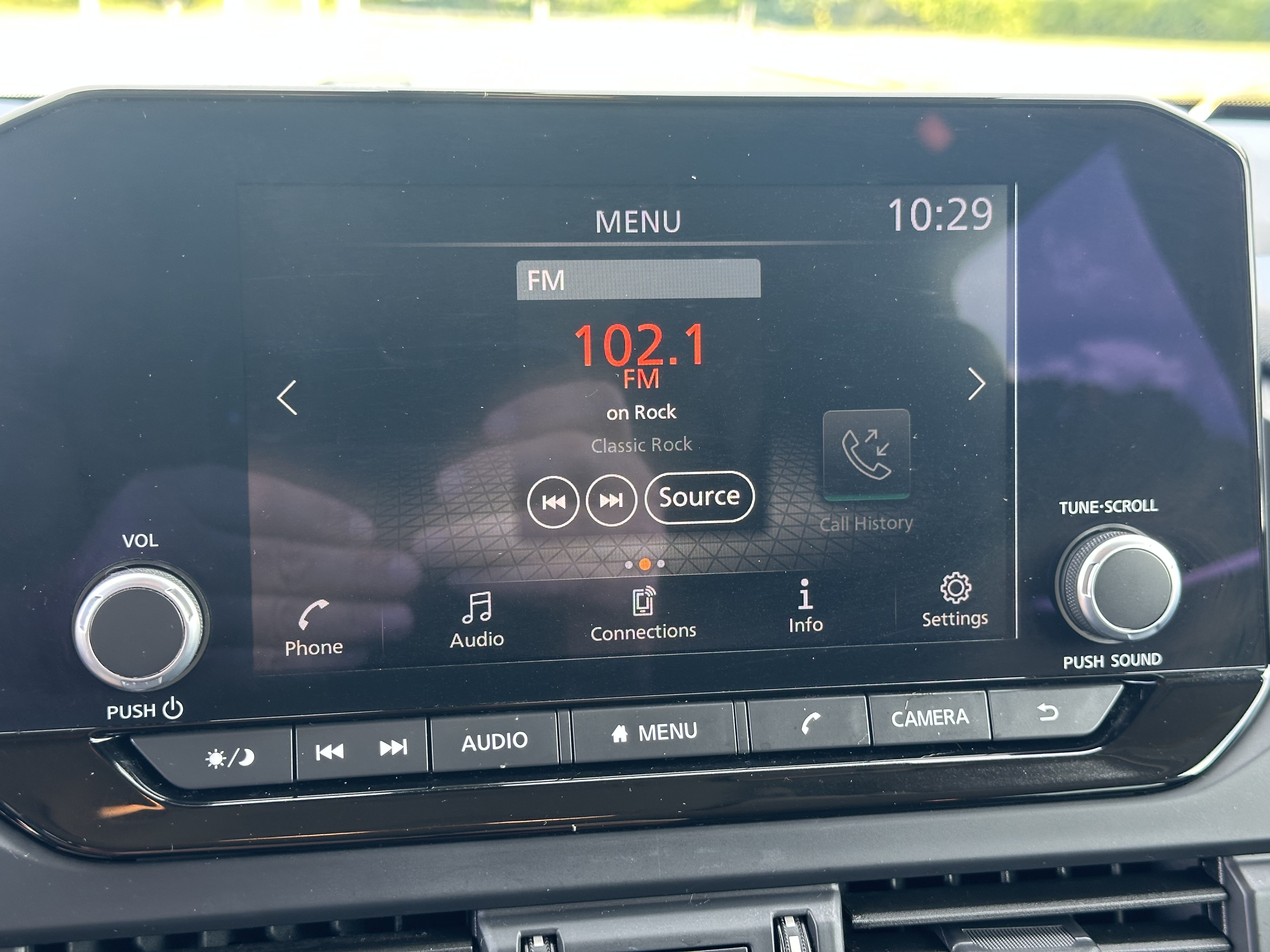 Used 2024 Nissan Pathfinder S AWD/4WD image 15