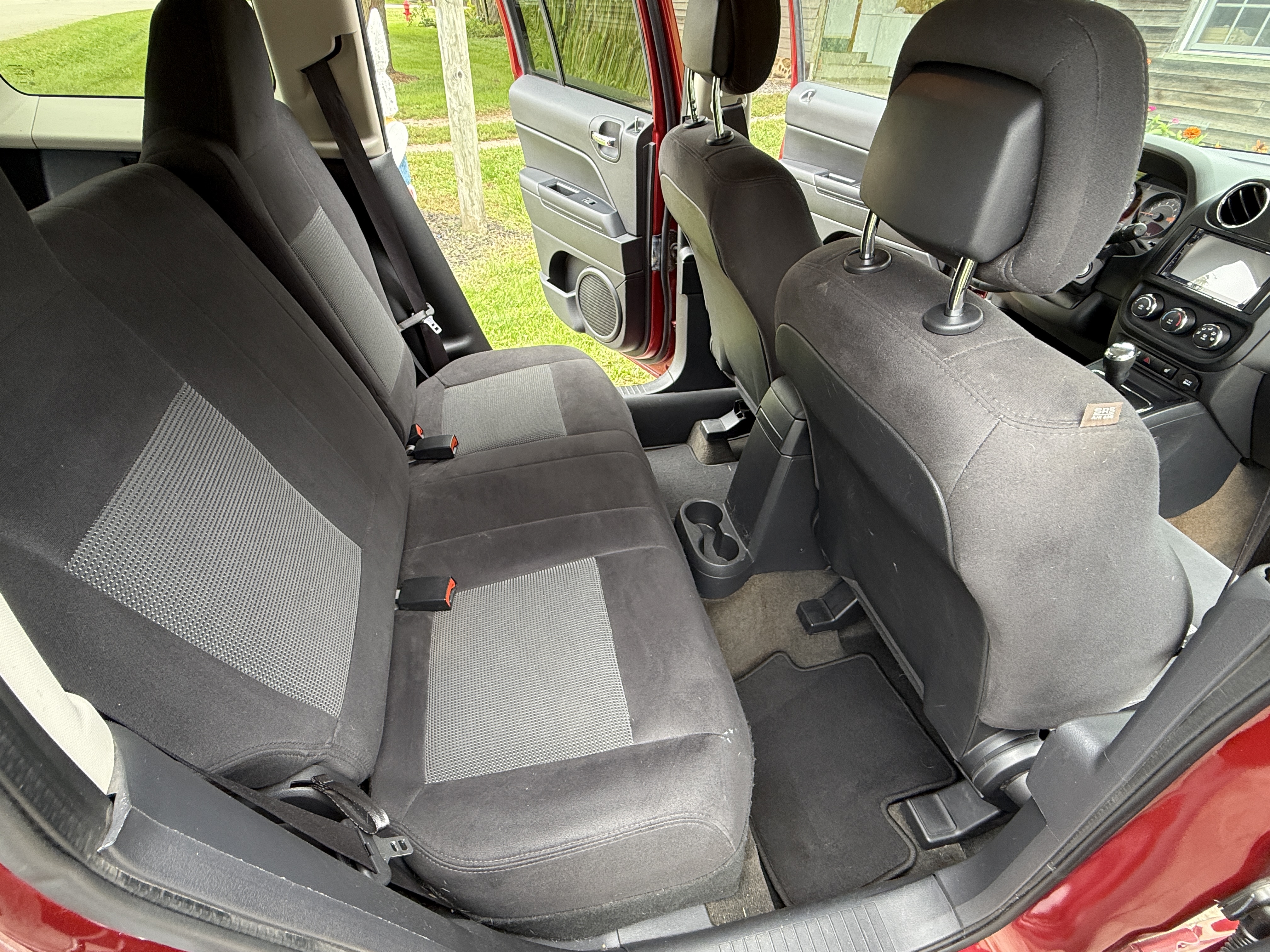 Used 2016 Jeep Patriot Latitude AWD/4WD image 19