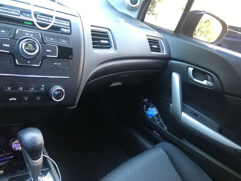 Used 2014 Honda Civic LX image 9