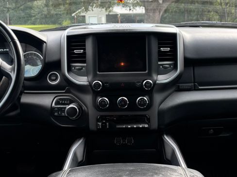 Used 2022 RAM 1500 Big Horn AWD/4WD image 6