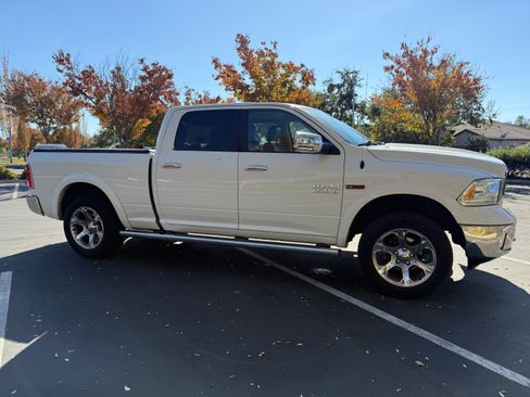 Used 2016 RAM 1500 Laramie w/ Convenience Group image 2