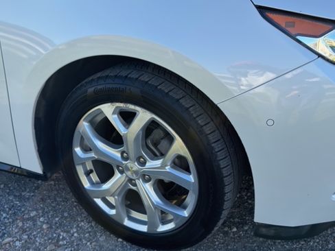 Used 2018 Chevrolet Volt Premier w/ Driver Confidence Package image 12