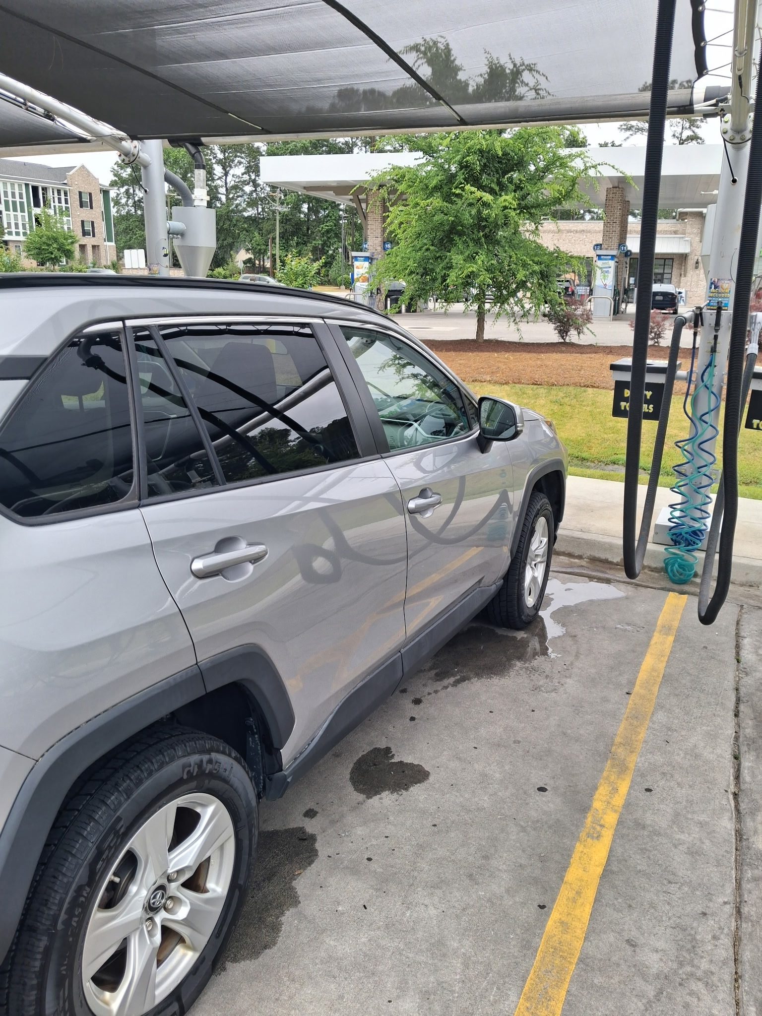 Used 2019 Toyota RAV4 XLE w/ Convenience Package AWD/4WD image 5