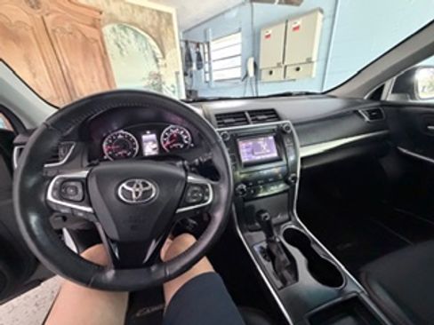 Used 2016 Toyota Camry SE FWD image 15