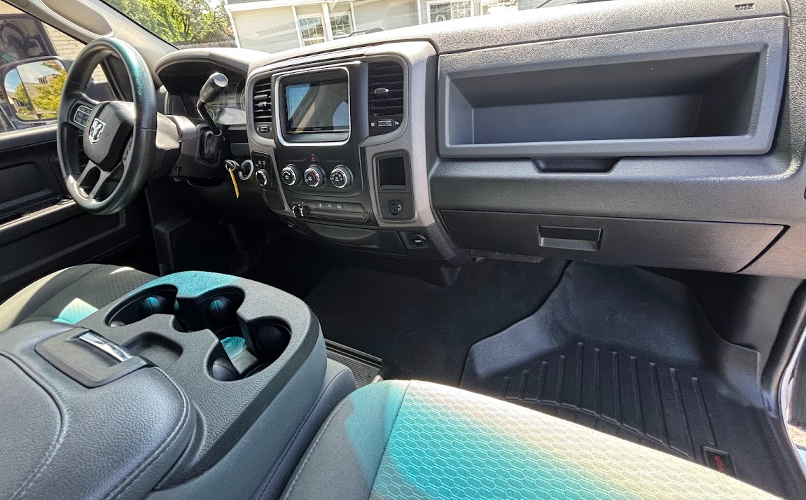 Used 2018 RAM 2500 Tradesman w/ Chrome Appearance Group AWD/4WD image 4