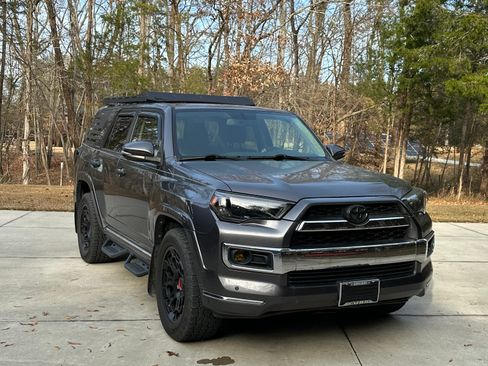 Used 2014 Toyota 4Runner Limited image 1