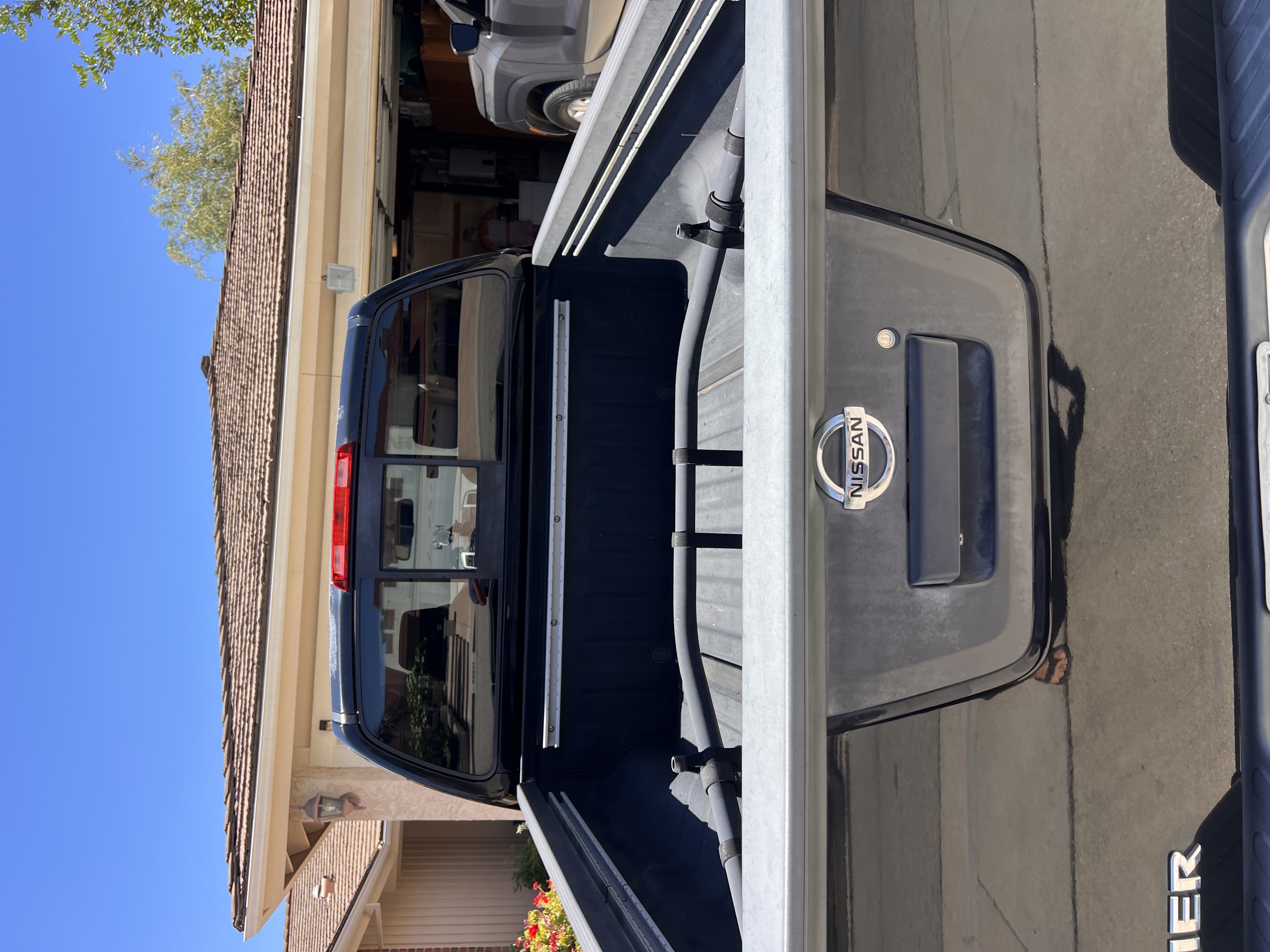Used 2015 Nissan Frontier SV w/ SV Value Truck Package RWD image 6