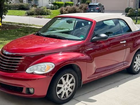 Used 2006 Chrysler PT Cruiser Touring w/ Boston Acoustics Audio Group FWD image 2