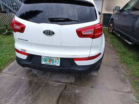 Used 2012 Kia Sportage LX w/ Convenience Pkg AWD/4WD image 2