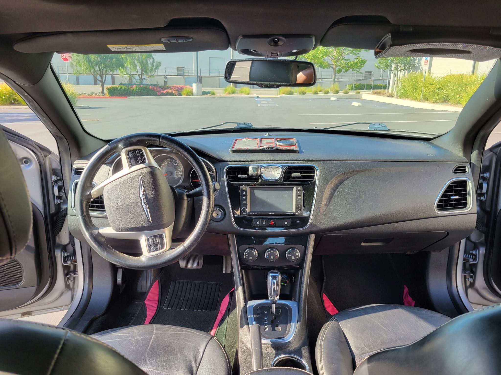 Used 2013 Chrysler 200 Limited w/ Sun/Sound Group FWD image 9