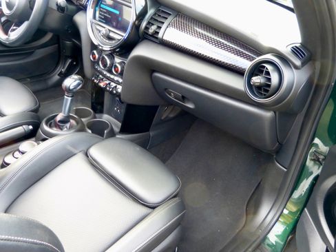 Used 2019 MINI Cooper S image 29