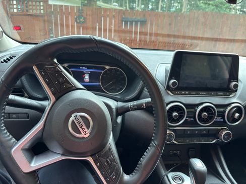 Used 2022 Nissan Sentra SV w/ Trunk Package image 4