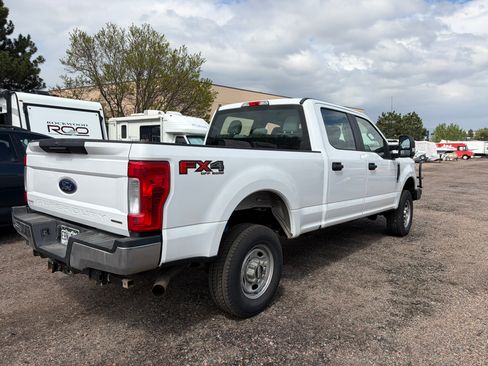 Used 2017 Ford F250 XL w/ Power Equipment Group AWD/4WD image 4