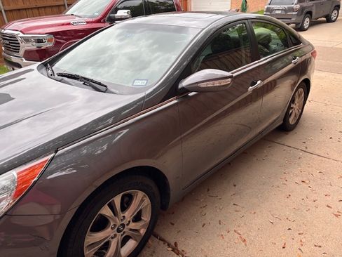 Used 2011 Hyundai Sonata Limited FWD image 4