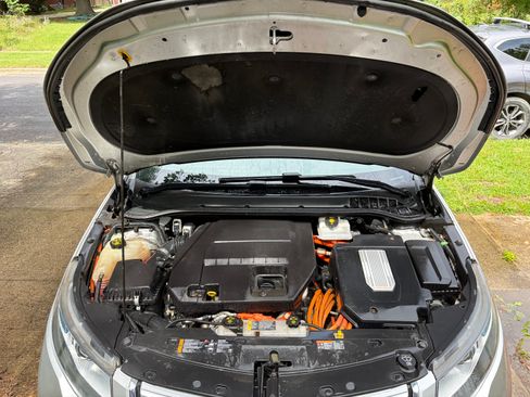Used 2013 Chevrolet Volt Premium w/ Premium Trim Package FWD image 21