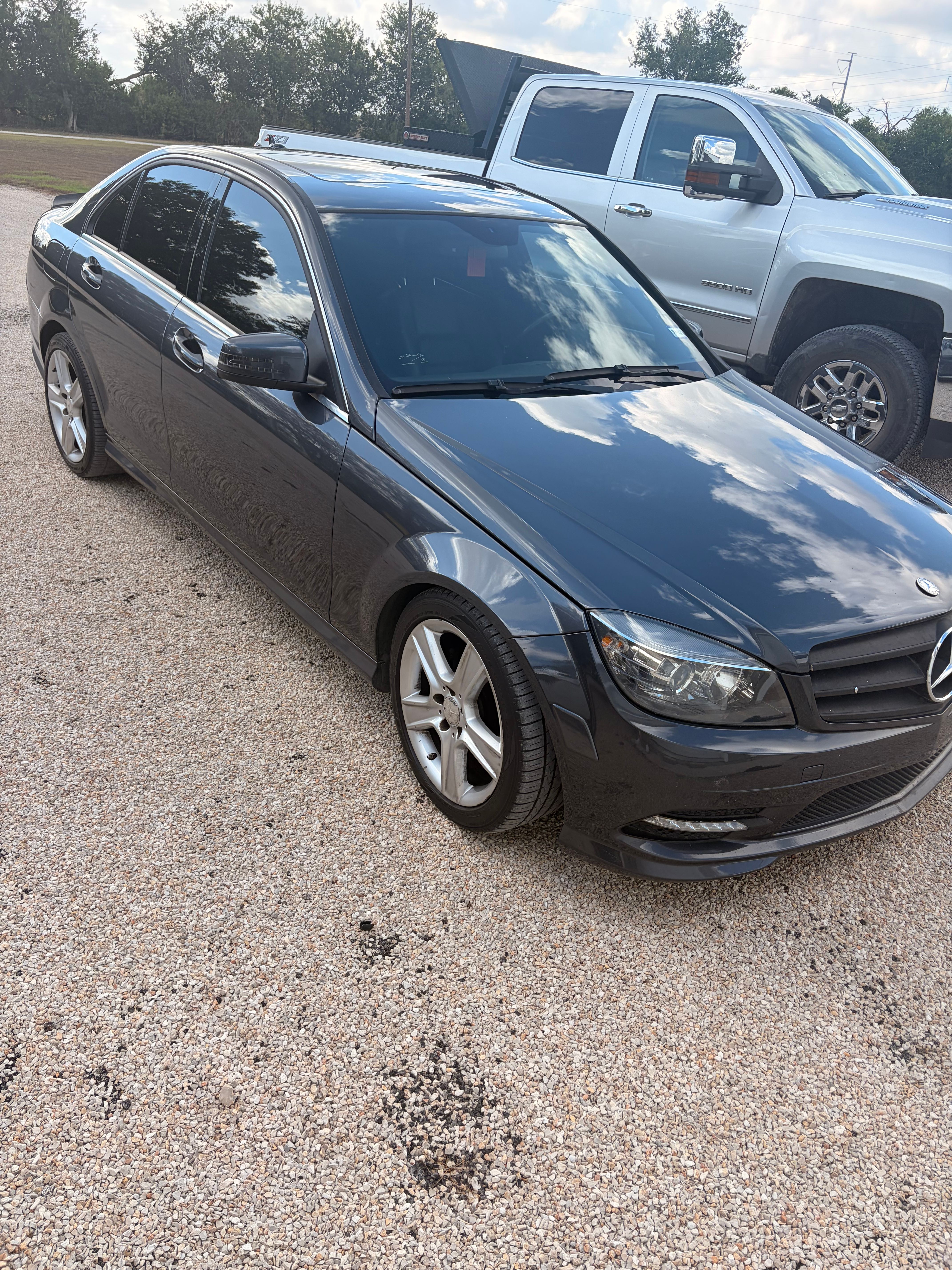 Used 2011 Mercedes-Benz C 300 Sedan w/ Multimedia Pkg image 2