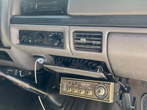 Used 1996 Ford F250 2WD SuperCab image 1