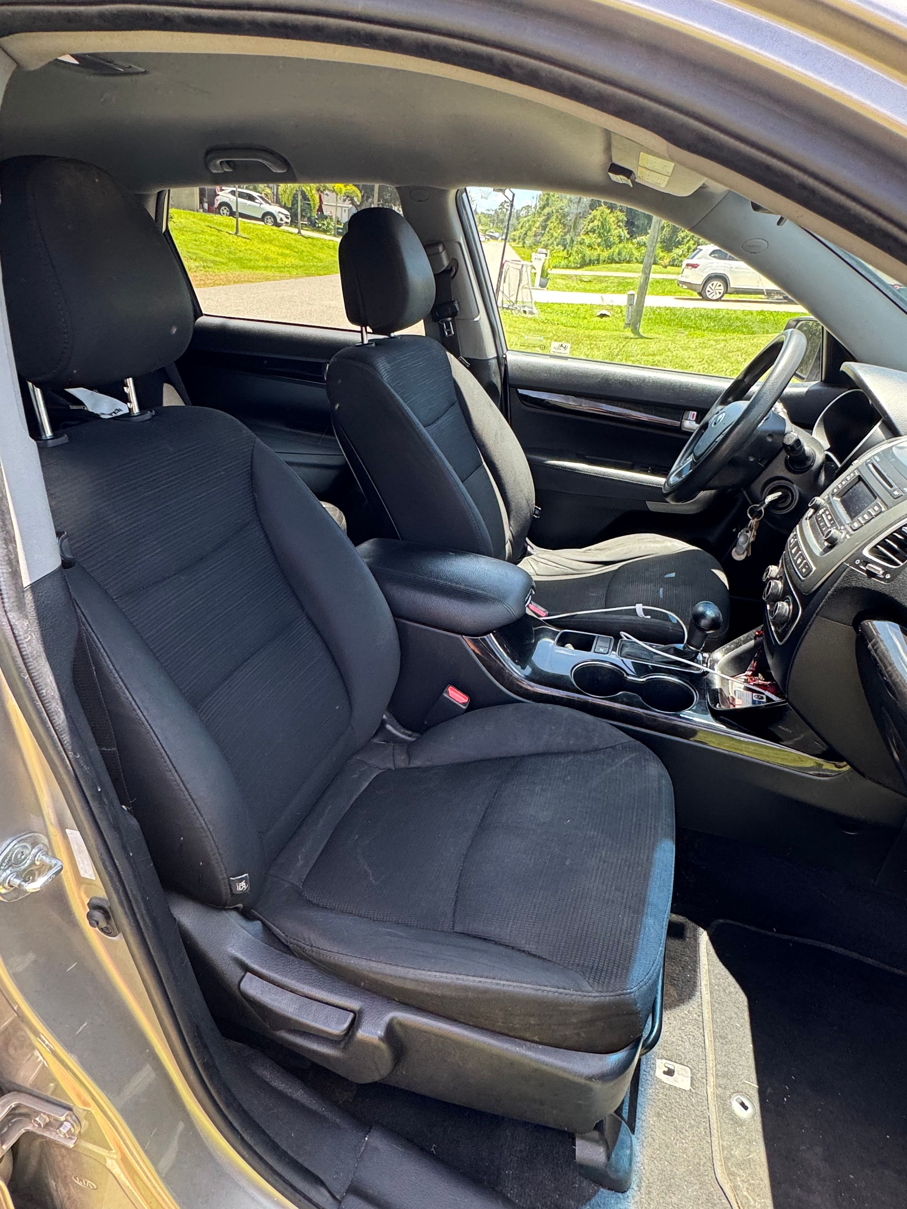 Used 2014 Kia Sorento LX AWD/4WD image 11