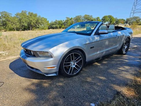 Used 2011 Ford Mustang GT Premium w/ Comfort Pkg image 2