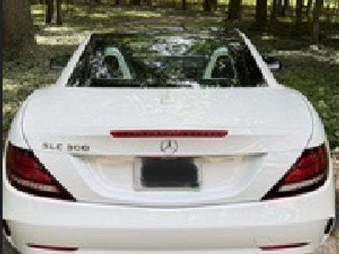 Used 2020 Mercedes-Benz SLC 300 image 4