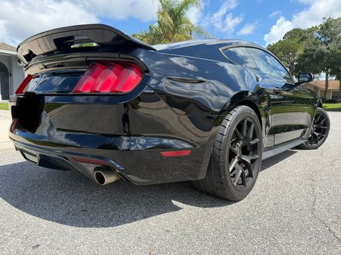 Used 2017 Ford Mustang Coupe RWD image 8