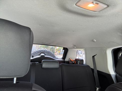 Used 2012 Toyota FJ Cruiser 4WD w/ Convenience Pkg image 23