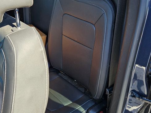 Used 2018 Chevrolet Colorado Z71 w/ Centennial Edition image 8