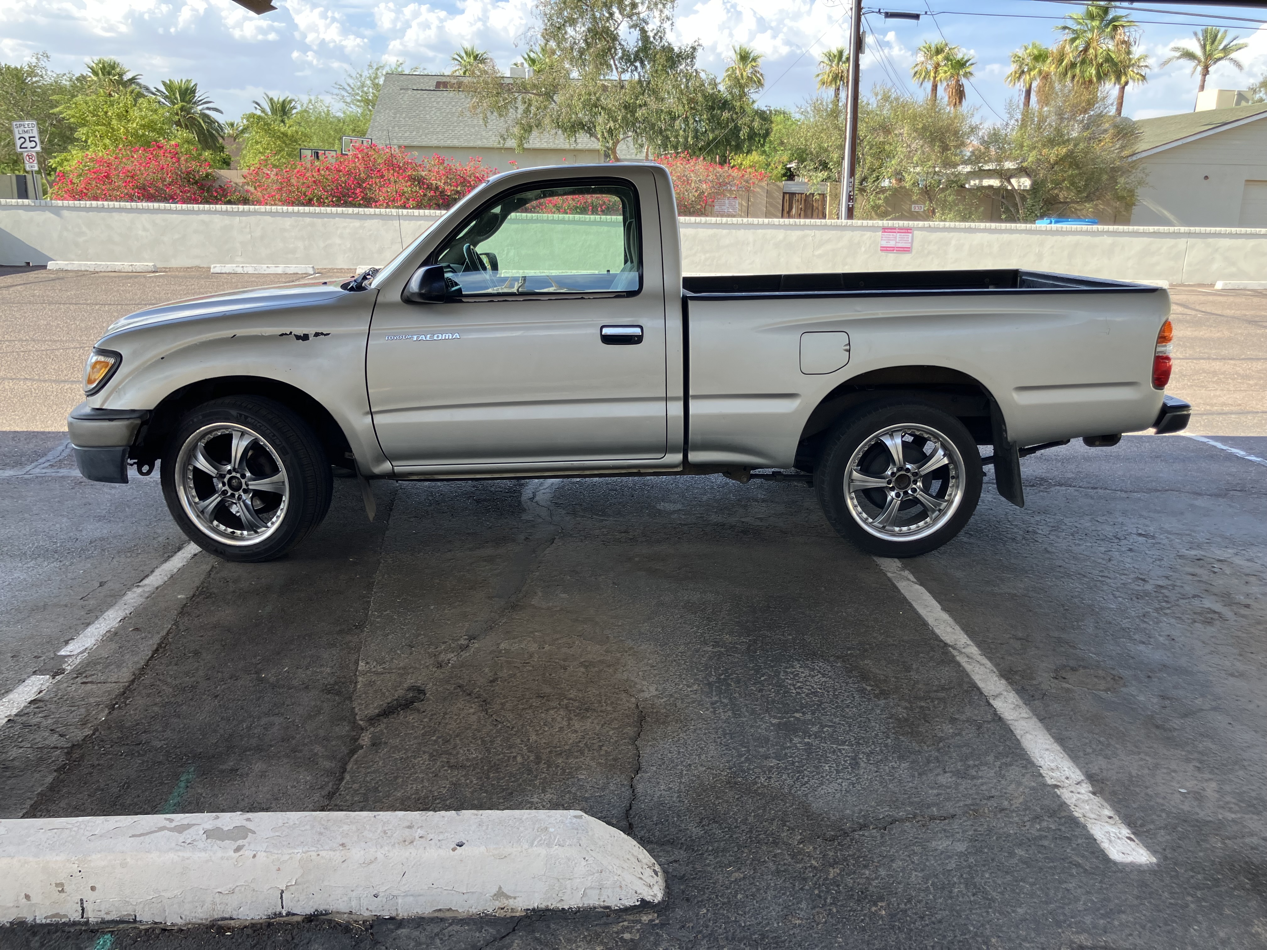 Used 2004 Toyota Tacoma 2WD Regular Cab w/ Enhancement Pkg image 4